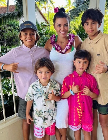 Tahiti Hernandez and her children.